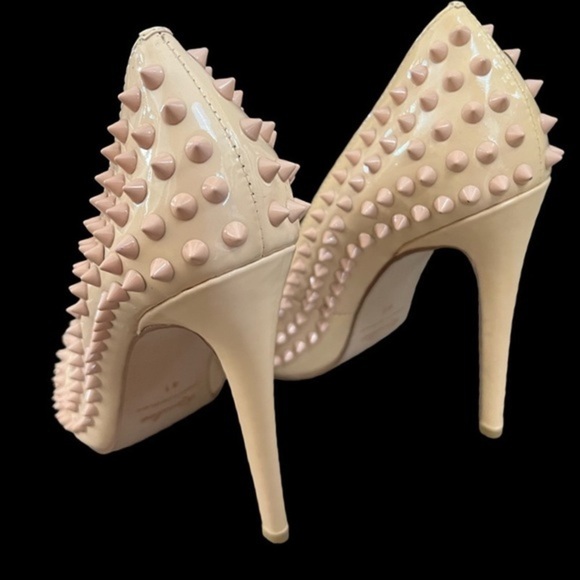 Kandee Teaser NWOB Nude Spiked Heels - Picture 2 of 13